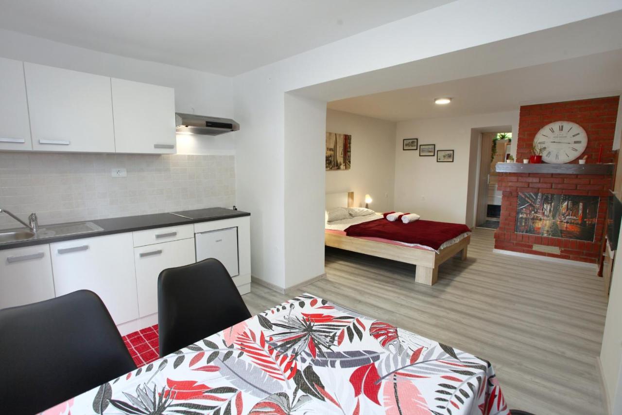 Hilltop Apartments Red & Blue Πορτορόζ Εξωτερικό φωτογραφία